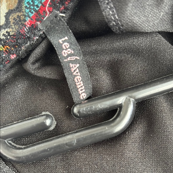 FINAL! Black Corset Top with Plaid Accents Beer Garden Girl - Picture 5 of 6